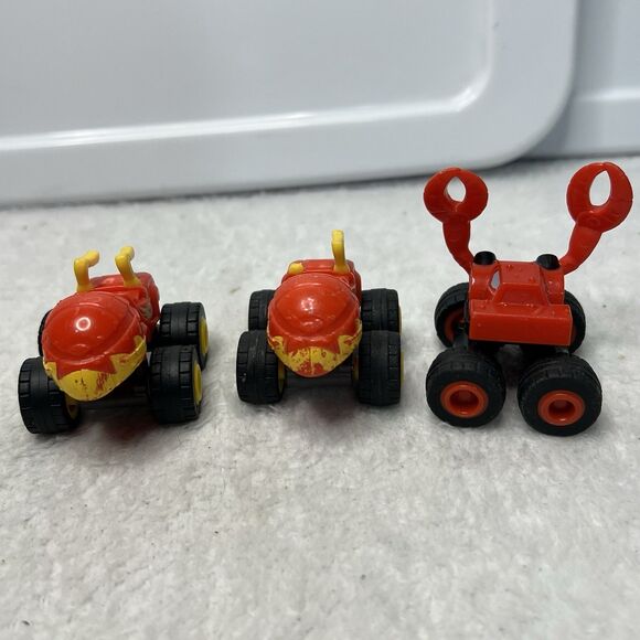Lot Of 6 Blaze and the Monster Machines Mini Trucks Ant Crab Alligator Skunk - Picture 7 of 11
